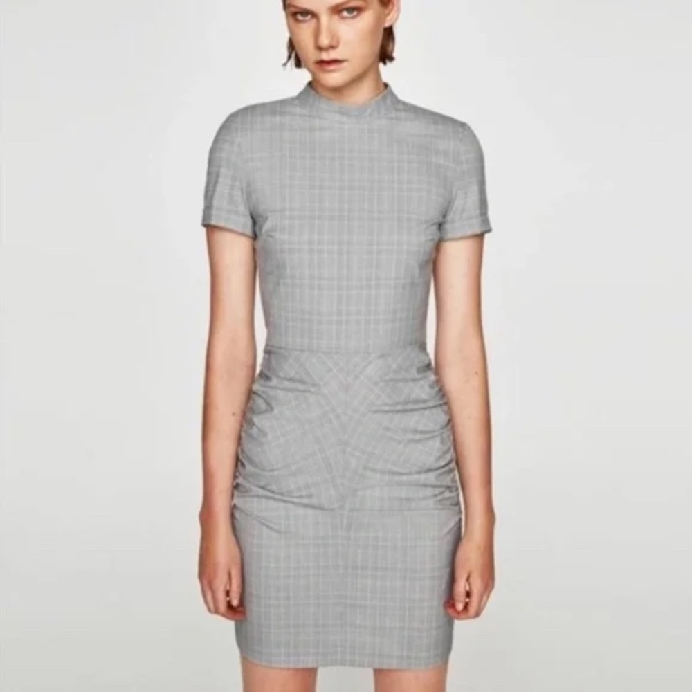 Zara Gray Plaid Short-Sleeve Ruched Sheath Dress
